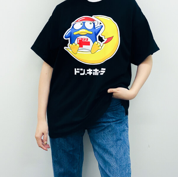 ドンキホーテ限定商品 唐ペンギンと月 ユニセックス Tシャツ-驚安の